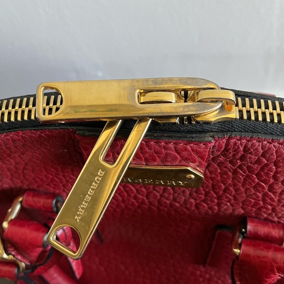 Burberry Bag - Picture 4 of 6